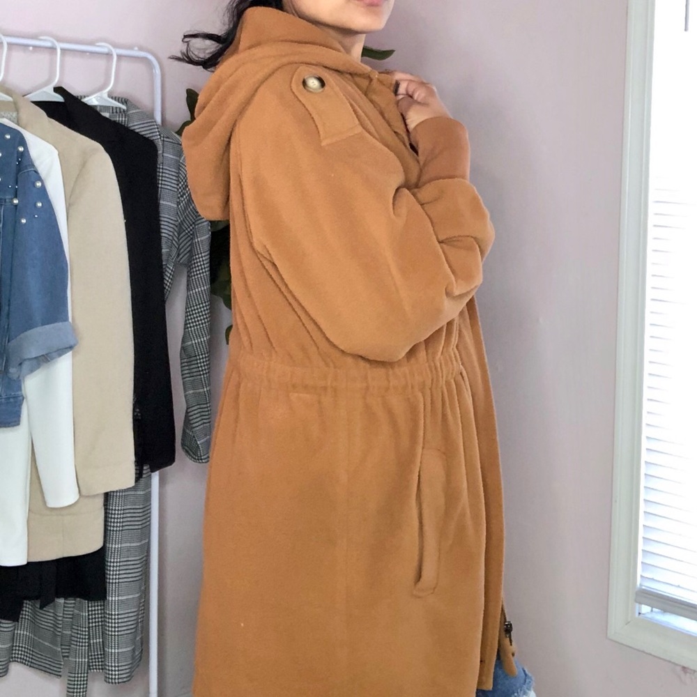 Camel Jacket - Picture 2 of 3